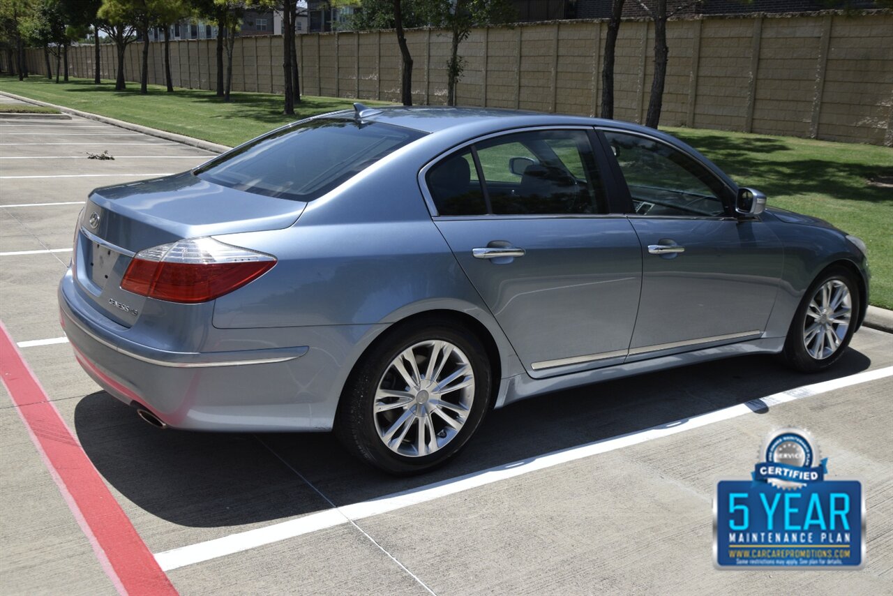 2010 Hyundai Genesis 4.6's photo