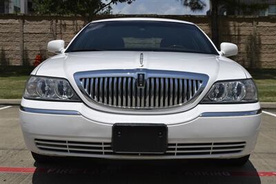 2011 Lincoln Town Car SIGNATURE LIMITED 70K LOW MILES LOADED FRESH TRADE   - Photo 3 - Stafford, TX 77477