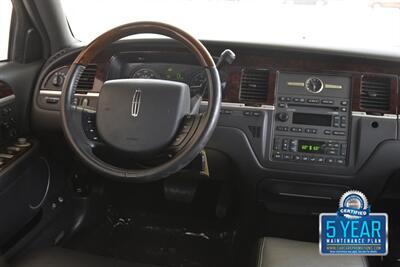 2011 Lincoln Town Car SIGNATURE LIMITED 70K LOW MILES LOADED FRESH TRADE   - Photo 24 - Stafford, TX 77477