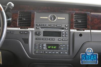 2011 Lincoln Town Car SIGNATURE LIMITED 70K LOW MILES LOADED FRESH TRADE   - Photo 27 - Stafford, TX 77477