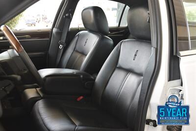 2011 Lincoln Town Car SIGNATURE LIMITED 70K LOW MILES LOADED FRESH TRADE   - Photo 32 - Stafford, TX 77477
