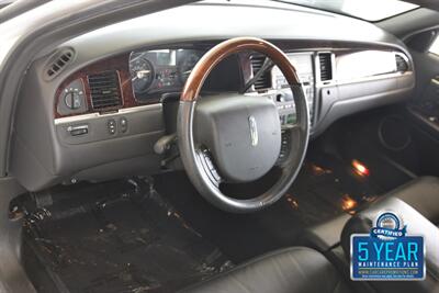 2011 Lincoln Town Car SIGNATURE LIMITED 70K LOW MILES LOADED FRESH TRADE   - Photo 28 - Stafford, TX 77477