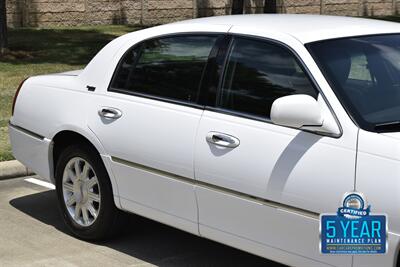 2011 Lincoln Town Car SIGNATURE LIMITED 70K LOW MILES LOADED FRESH TRADE   - Photo 8 - Stafford, TX 77477