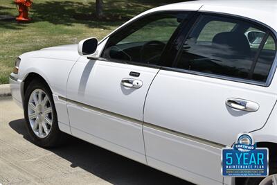 2011 Lincoln Town Car SIGNATURE LIMITED 70K LOW MILES LOADED FRESH TRADE   - Photo 17 - Stafford, TX 77477