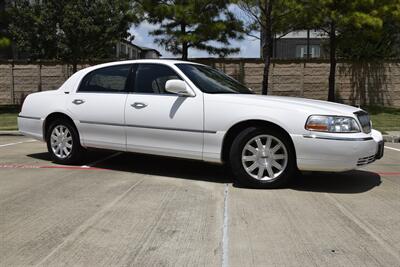 2011 Lincoln Town Car SIGNATURE LIMITED 70K LOW MILES LOADED FRESH TRADE   - Photo 22 - Stafford, TX 77477