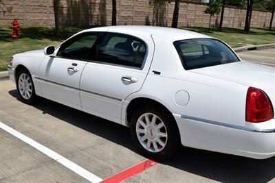 2011 Lincoln Town Car SIGNATURE LIMITED 70K LOW MILES LOADED FRESH TRADE   - Photo 15 - Stafford, TX 77477