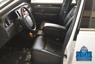 2011 Lincoln Town Car SIGNATURE LIMITED 70K LOW MILES LOADED FRESH TRADE   - Photo 30 - Stafford, TX 77477