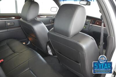 2011 Lincoln Town Car SIGNATURE LIMITED 70K LOW MILES LOADED FRESH TRADE   - Photo 35 - Stafford, TX 77477