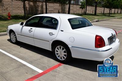 2011 Lincoln Town Car SIGNATURE LIMITED 70K LOW MILES LOADED FRESH TRADE   - Photo 13 - Stafford, TX 77477