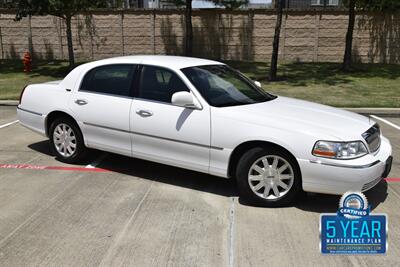 2011 Lincoln Town Car SIGNATURE LIMITED 70K LOW MILES LOADED FRESH TRADE   - Photo 1 - Stafford, TX 77477