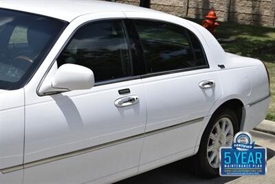 2011 Lincoln Town Car SIGNATURE LIMITED 70K LOW MILES LOADED FRESH TRADE   - Photo 9 - Stafford, TX 77477