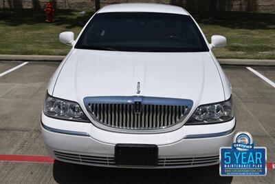 2011 Lincoln Town Car SIGNATURE LIMITED 70K LOW MILES LOADED FRESH TRADE   - Photo 2 - Stafford, TX 77477