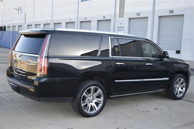 2015 Cadillac Escalade ESV AWD PREMIUM NAV BK/CAM S/ROOF TV/DVD NICE   - Photo 14 - Stafford, TX 77477