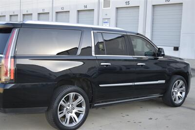 2015 Cadillac Escalade ESV AWD PREMIUM NAV BK/CAM S/ROOF TV/DVD NICE   - Photo 16 - Stafford, TX 77477