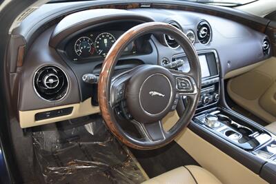 2016 Jaguar XJ L R-Sport AWD 68K LOW MILES NAV PANO ROOF CLEAN   - Photo 25 - Stafford, TX 77477