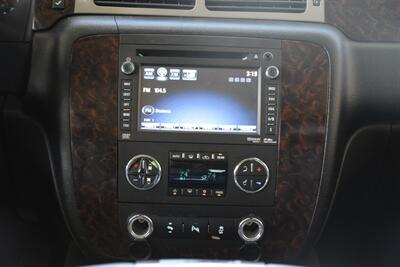 2013 GMC Yukon DENALI NAV BK/CAM REAR DVD HWY MILES CLEAN   - Photo 27 - Stafford, TX 77477