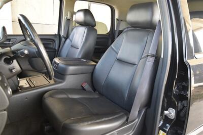 2013 GMC Yukon DENALI NAV BK/CAM REAR DVD HWY MILES CLEAN   - Photo 32 - Stafford, TX 77477