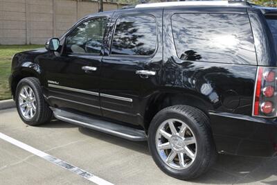2013 GMC Yukon DENALI NAV BK/CAM REAR DVD HWY MILES CLEAN   - Photo 15 - Stafford, TX 77477