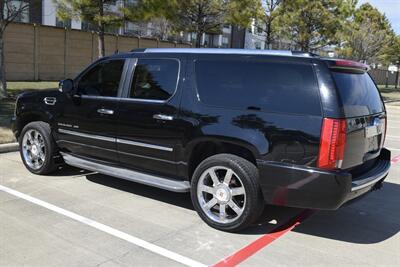 2013 Cadillac Escalade ESV LUXURY AWD NAV BK/CAM S/ROOF FRESH TRADE   - Photo 13 - Stafford, TX 77477