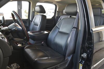 2013 Cadillac Escalade ESV LUXURY AWD NAV BK/CAM S/ROOF FRESH TRADE   - Photo 32 - Stafford, TX 77477