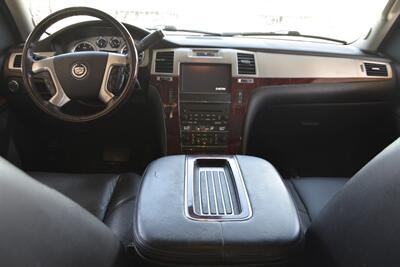 2013 Cadillac Escalade ESV LUXURY AWD NAV BK/CAM S/ROOF FRESH TRADE   - Photo 26 - Stafford, TX 77477