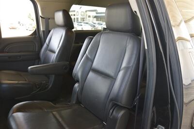 2013 Cadillac Escalade ESV LUXURY AWD NAV BK/CAM S/ROOF FRESH TRADE   - Photo 38 - Stafford, TX 77477