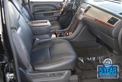2013 Cadillac Escalade ESV LUXURY AWD NAV BK/CAM S/ROOF FRESH TRADE   - Photo 31 - Stafford, TX 77477