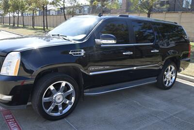 2013 Cadillac Escalade ESV LUXURY AWD NAV BK/CAM S/ROOF FRESH TRADE   - Photo 7 - Stafford, TX 77477