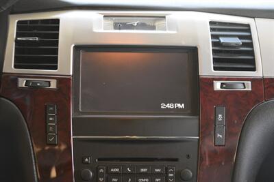 2013 Cadillac Escalade ESV LUXURY AWD NAV BK/CAM S/ROOF FRESH TRADE   - Photo 27 - Stafford, TX 77477