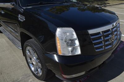 2013 Cadillac Escalade ESV LUXURY AWD NAV BK/CAM S/ROOF FRESH TRADE   - Photo 11 - Stafford, TX 77477