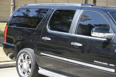2013 Cadillac Escalade ESV LUXURY AWD NAV BK/CAM S/ROOF FRESH TRADE   - Photo 8 - Stafford, TX 77477