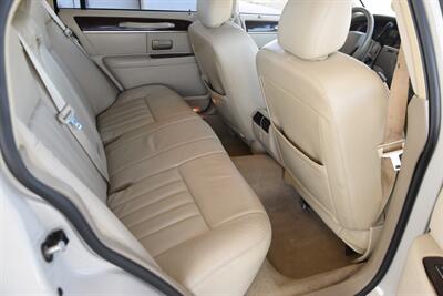 2006 Lincoln Town Car SIGNATURE CARRIAGE TOP 50K LOW MILES FRESH TRADE   - Photo 35 - Stafford, TX 77477