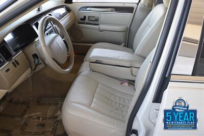 2006 Lincoln Town Car SIGNATURE CARRIAGE TOP 50K LOW MILES FRESH TRADE   - Photo 30 - Stafford, TX 77477