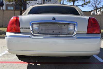 2006 Lincoln Town Car SIGNATURE CARRIAGE TOP 50K LOW MILES FRESH TRADE   - Photo 20 - Stafford, TX 77477