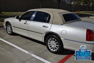 2006 Lincoln Town Car SIGNATURE CARRIAGE TOP 50K LOW MILES FRESH TRADE   - Photo 15 - Stafford, TX 77477