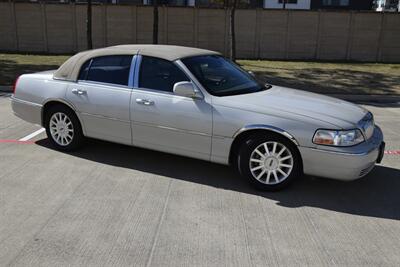 2006 Lincoln Town Car SIGNATURE CARRIAGE TOP 50K LOW MILES FRESH TRADE   - Photo 22 - Stafford, TX 77477