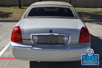 2006 Lincoln Town Car SIGNATURE CARRIAGE TOP 50K LOW MILES FRESH TRADE   - Photo 19 - Stafford, TX 77477