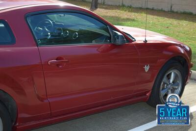 2009 Ford Mustang GT PREMIUM 5SPD MANUAL LTHR FRESH TRADE IN CLEAN   - Photo 18 - Stafford, TX 77477