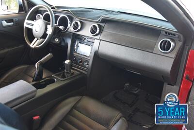 2009 Ford Mustang GT PREMIUM 5SPD MANUAL LTHR FRESH TRADE IN CLEAN   - Photo 24 - Stafford, TX 77477