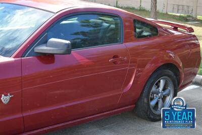 2009 Ford Mustang GT PREMIUM 5SPD MANUAL LTHR FRESH TRADE IN CLEAN   - Photo 9 - Stafford, TX 77477