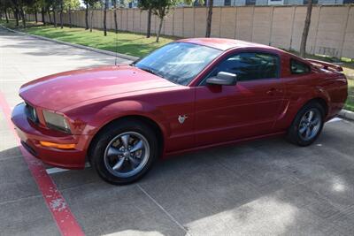 2009 Ford Mustang GT PREMIUM 5SPD MANUAL LTHR FRESH TRADE IN CLEAN   - Photo 5 - Stafford, TX 77477