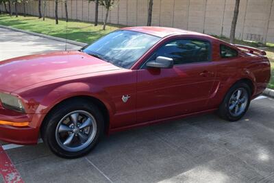 2009 Ford Mustang GT PREMIUM 5SPD MANUAL LTHR FRESH TRADE IN CLEAN   - Photo 7 - Stafford, TX 77477