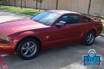 2009 Ford Mustang GT PREMIUM 5SPD MANUAL LTHR FRESH TRADE IN CLEAN   - Photo 7 - Stafford, TX 77477