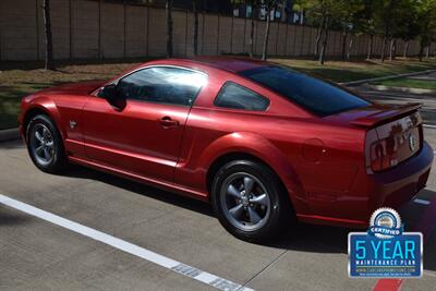 2009 Ford Mustang GT PREMIUM 5SPD MANUAL LTHR FRESH TRADE IN CLEAN   - Photo 13 - Stafford, TX 77477