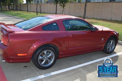 2009 Ford Mustang GT PREMIUM 5SPD MANUAL LTHR FRESH TRADE IN CLEAN   - Photo 16 - Stafford, TX 77477