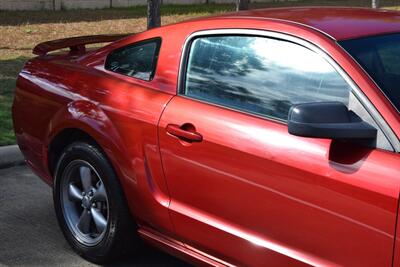 2009 Ford Mustang GT PREMIUM 5SPD MANUAL LTHR FRESH TRADE IN CLEAN   - Photo 8 - Stafford, TX 77477