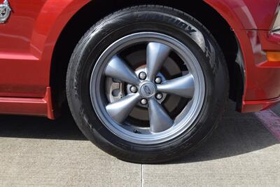 2009 Ford Mustang GT PREMIUM 5SPD MANUAL LTHR FRESH TRADE IN CLEAN   - Photo 30 - Stafford, TX 77477