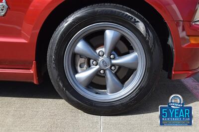 2009 Ford Mustang GT PREMIUM 5SPD MANUAL LTHR FRESH TRADE IN CLEAN   - Photo 30 - Stafford, TX 77477
