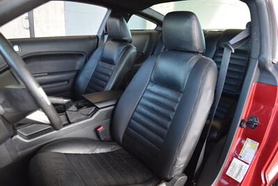 2009 Ford Mustang GT PREMIUM 5SPD MANUAL LTHR FRESH TRADE IN CLEAN   - Photo 27 - Stafford, TX 77477