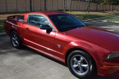 2009 Ford Mustang GT PREMIUM 5SPD MANUAL LTHR FRESH TRADE IN CLEAN   - Photo 6 - Stafford, TX 77477